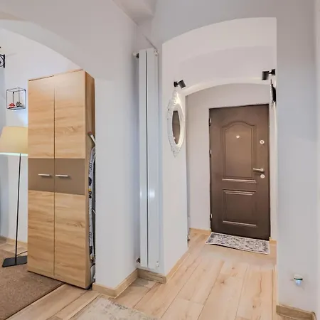 Arctic - Black Church Apartment